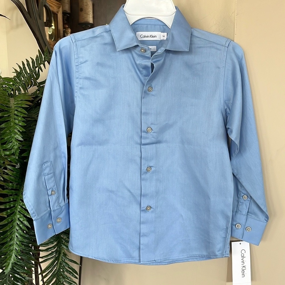 Brand New Calvin Klein Boys Sateen Long Sleeve Dress Shirt Blue Button Down